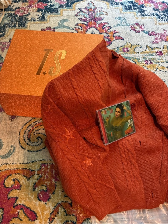 Taylor Swift Sweaters - Taylor Swift Rust Orange Star Cable-Knit Cardigan